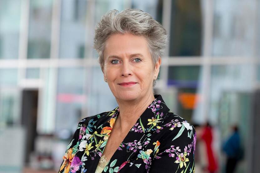 14, 15, 16 Clemence Ross van Dorp