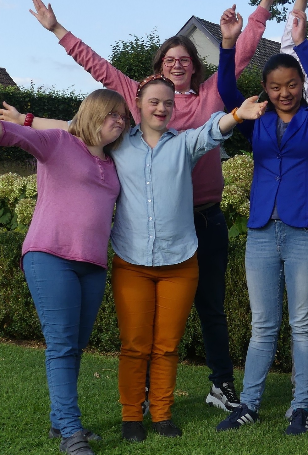 24-25 Zonnehoed deels